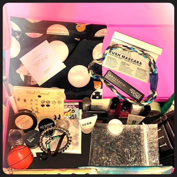 💝 A Small Gift with Each Purchase 🎁 - Picture 1 of 5